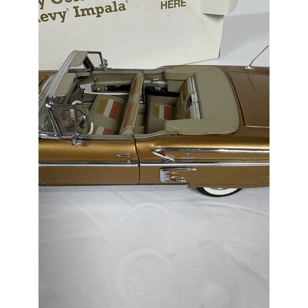 Danbury Mint 1958 Chevy Impala Gold Convertible 1:24 Diecast Anniversary